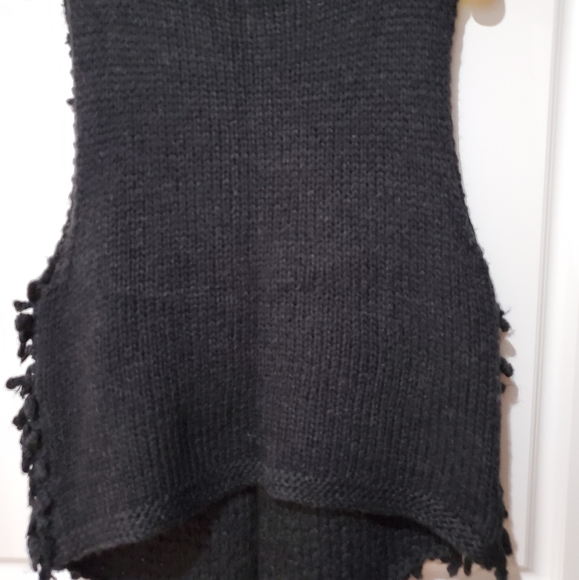 Vest - Picture 8 of 8